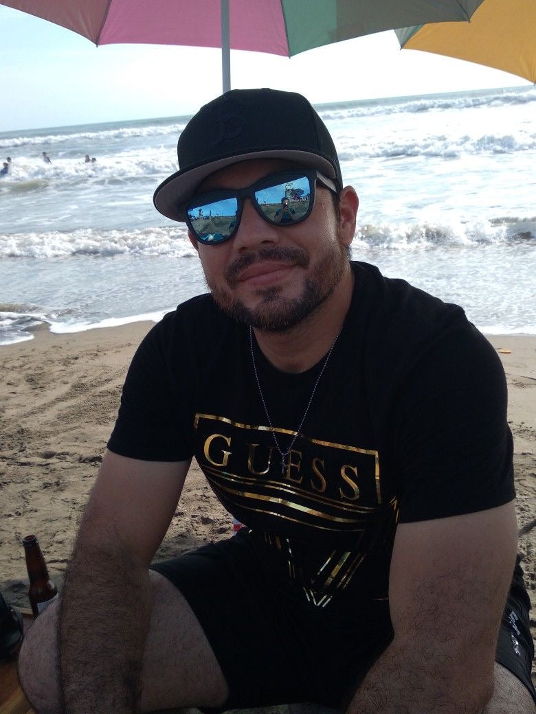 <em>Andrés M.</em>